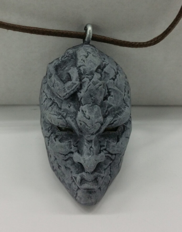 Maschera di pietra