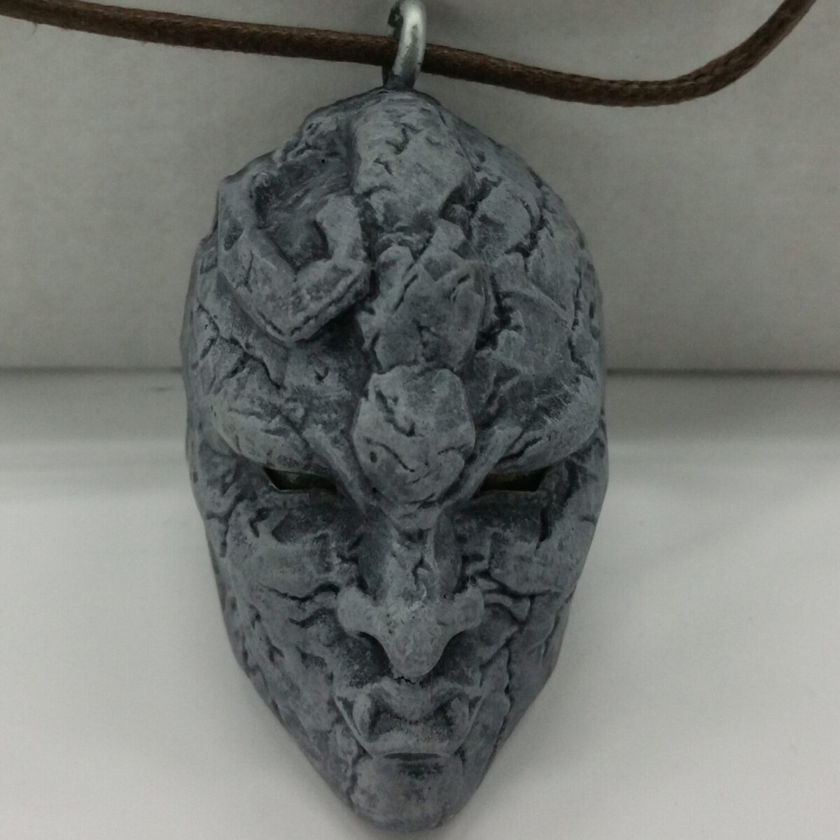 Maschera di pietra
